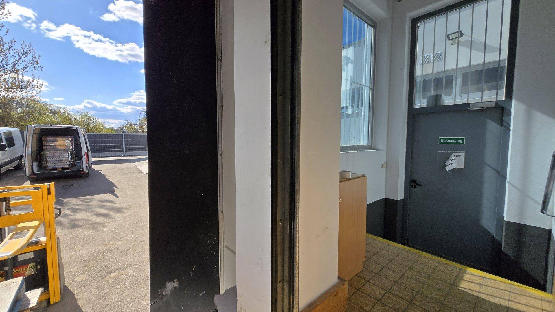 Attraktive 350m² Gewerbefläche in 2103 Langenzersdorf - Wiener Stadtgrenze - Ansicht 2