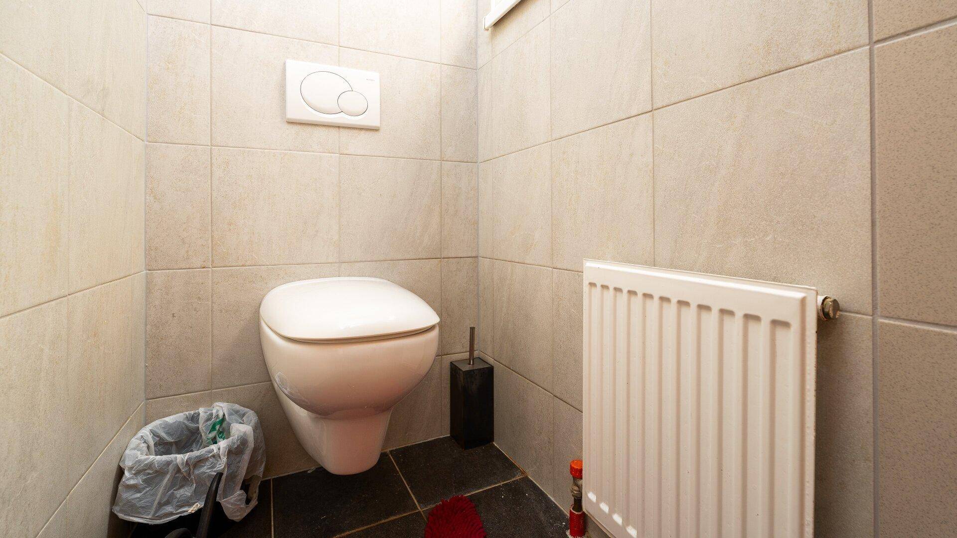 WC - EG