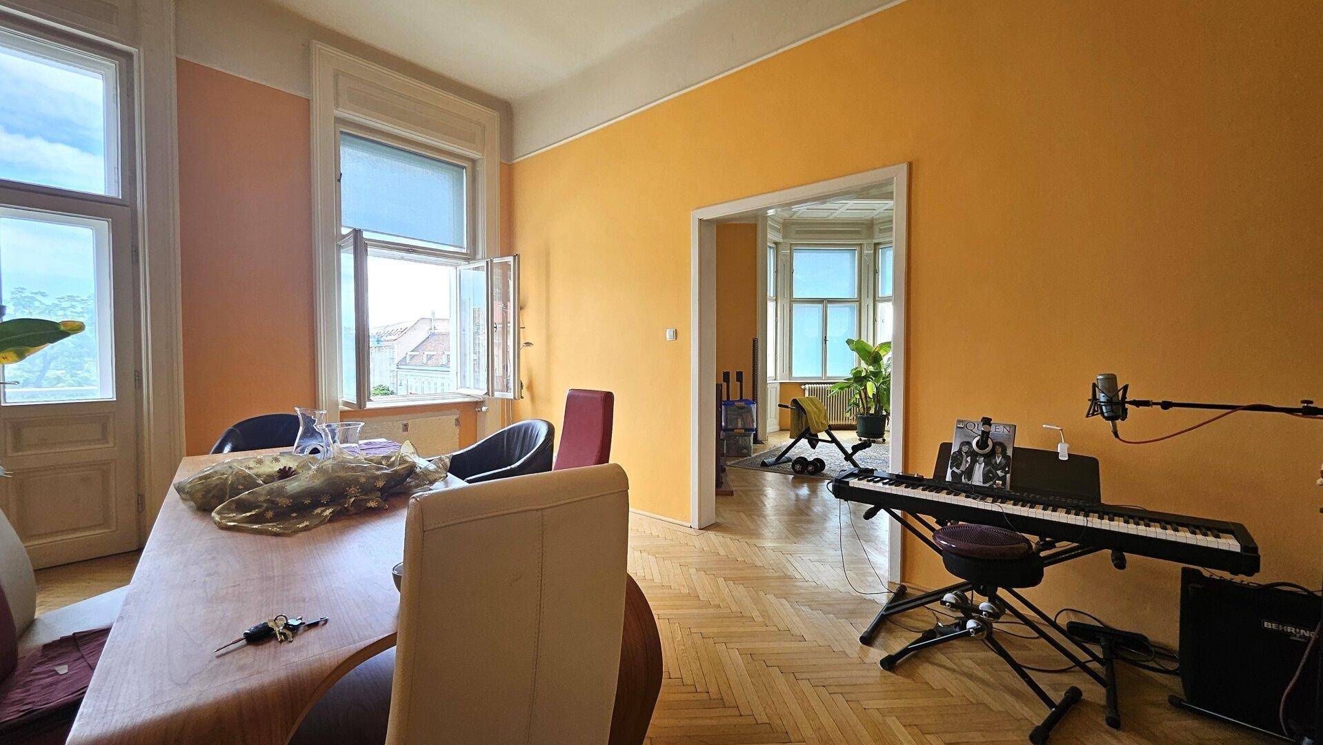 Esszimmer - Richtung Salon