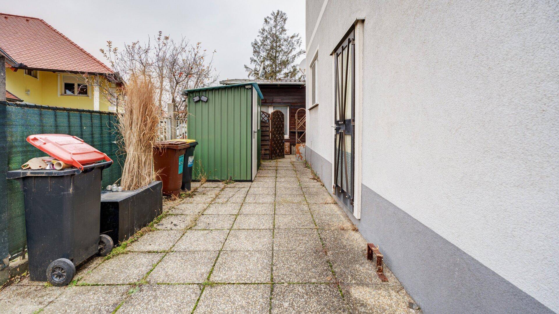 Gemeinsamer Eingang zu W2, W3 und Keller