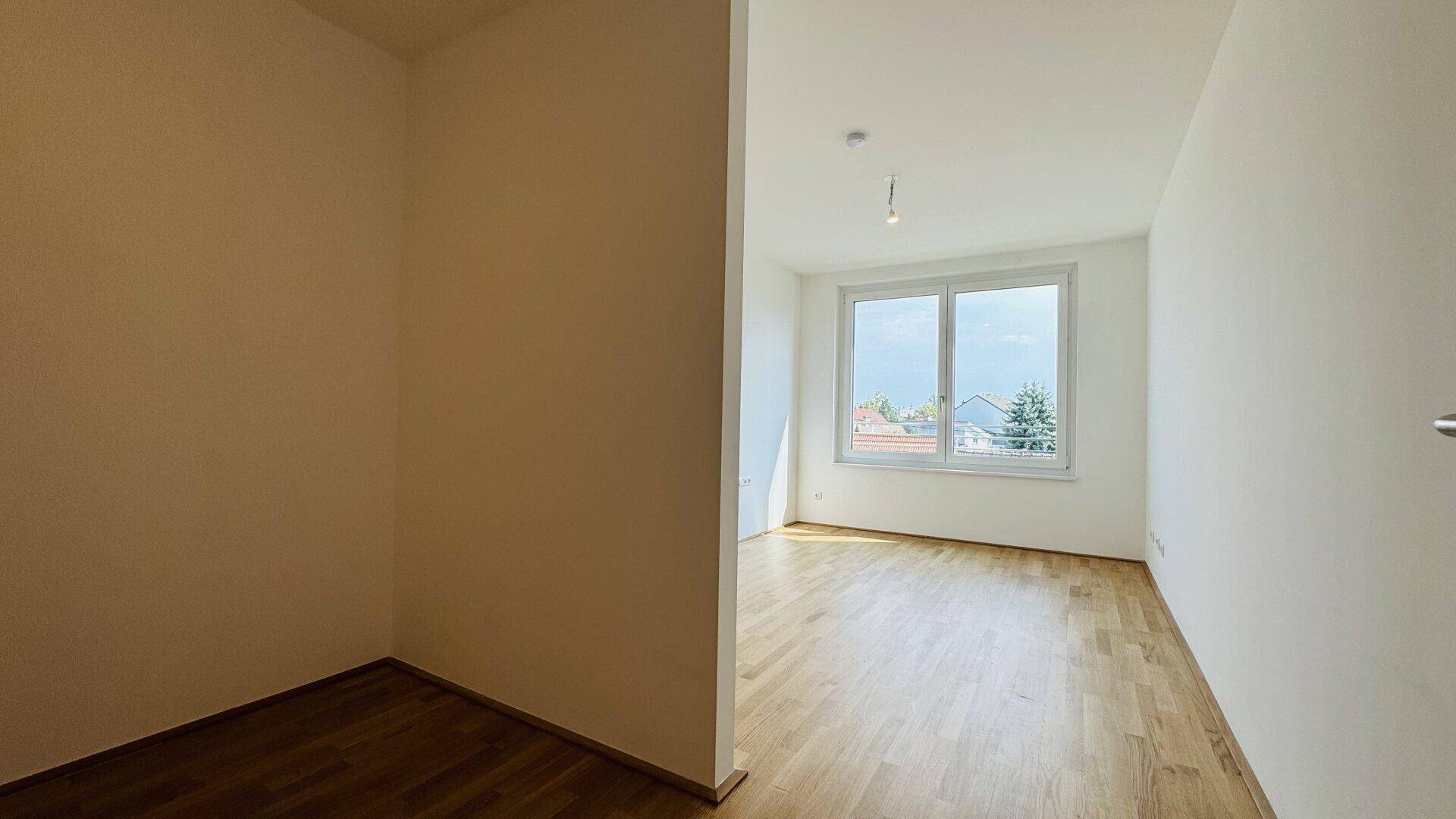 Exklusive Dachgeschoßwohnung in Deutsch-Wagram - Erstbezug mit Balkon - PROVISION BEZAHLT DER ABGEBER – pohled 5