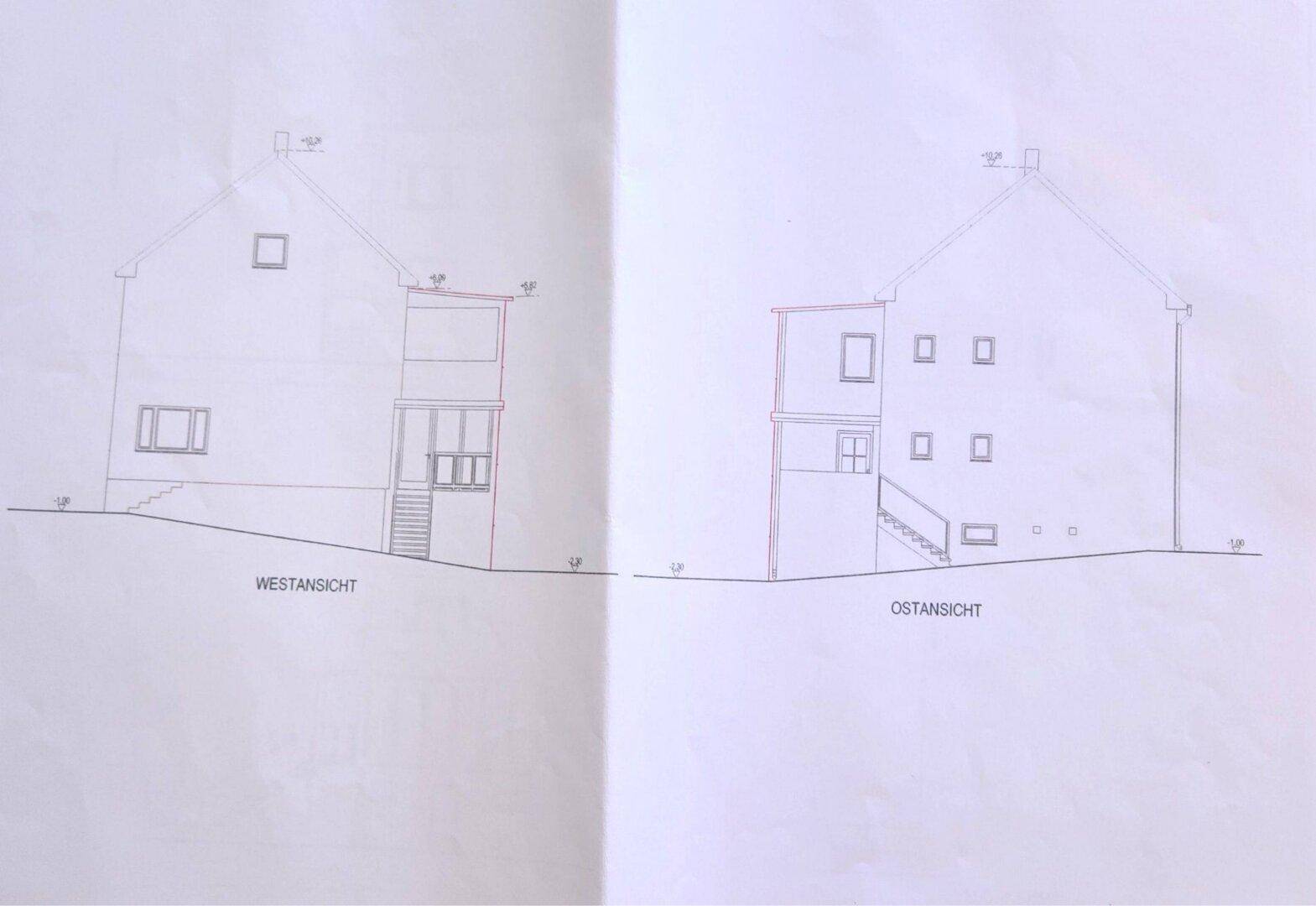 West- und Ostansicht des Hauses mit detaillierten Fassadenzeichnungen.