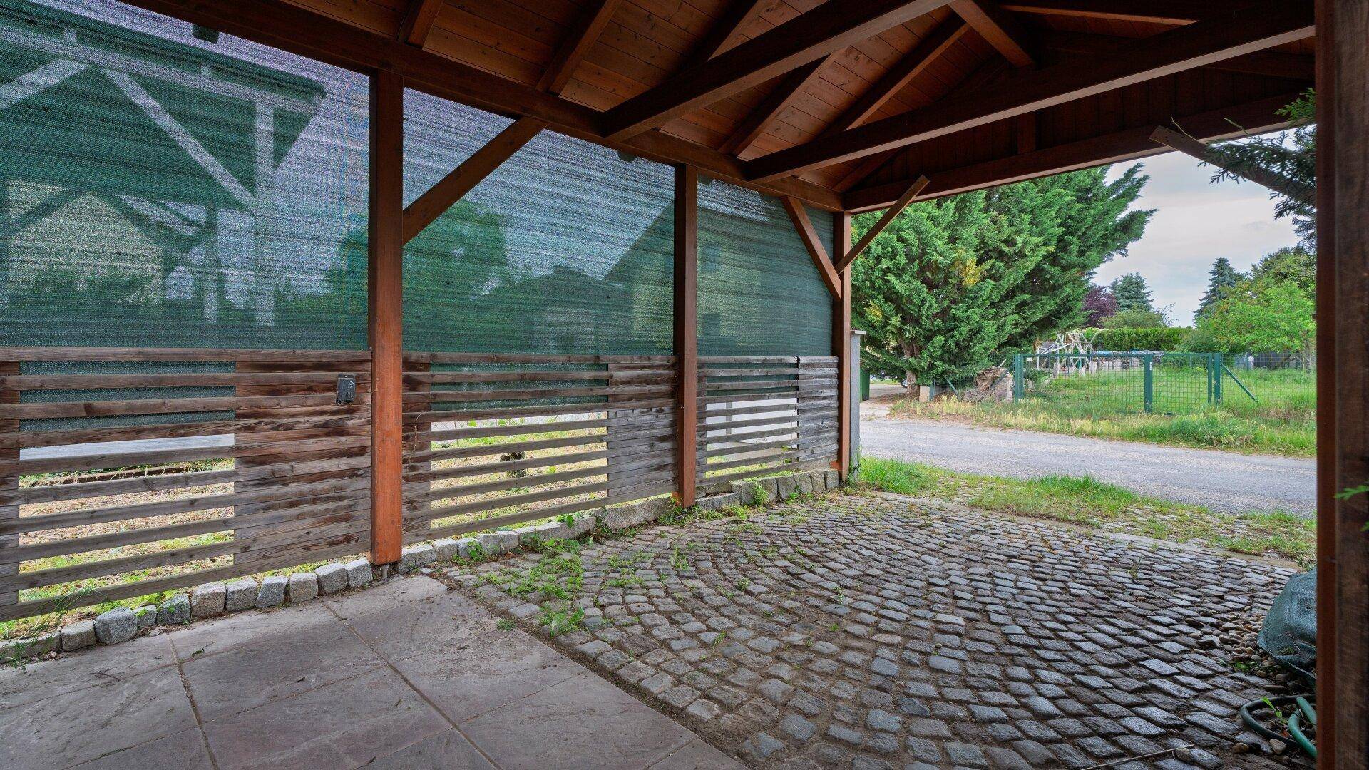 Carport