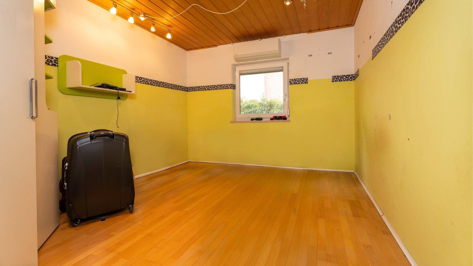 Zimmer Untergeschoss