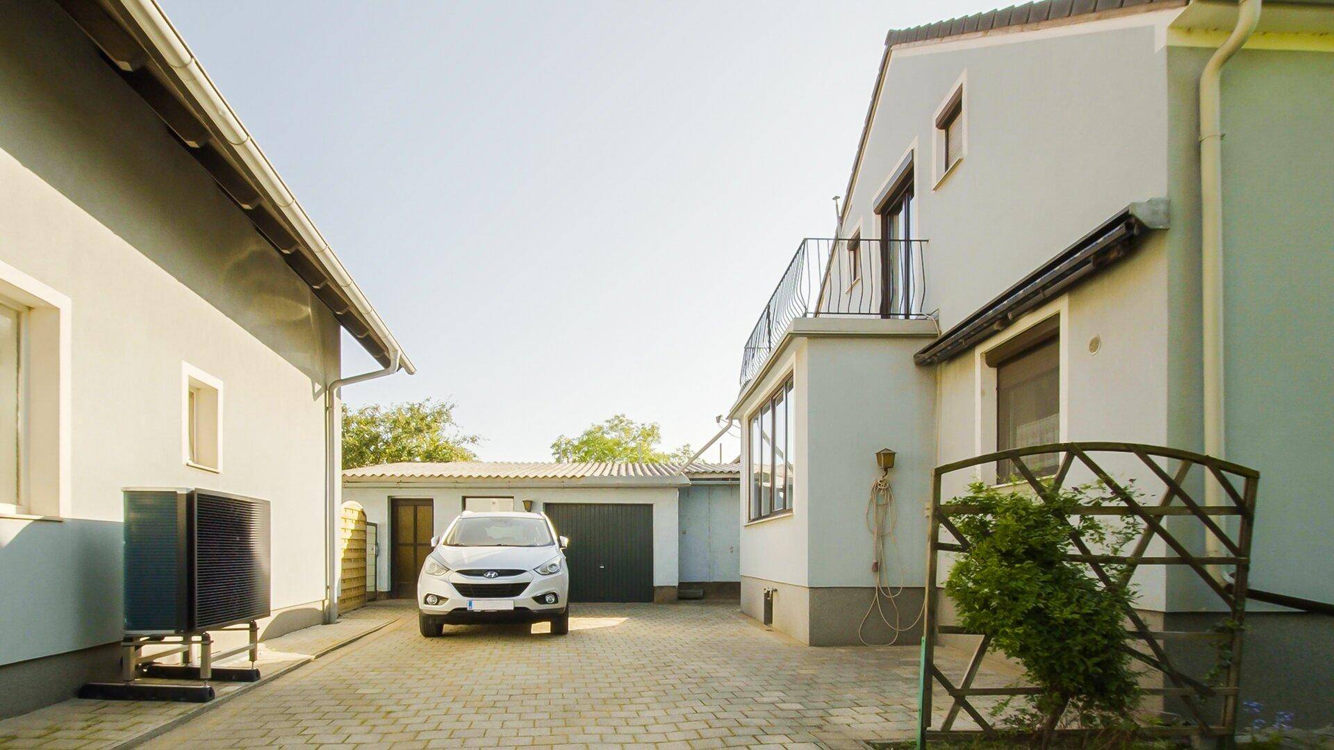 Einfahrt Haus 2
