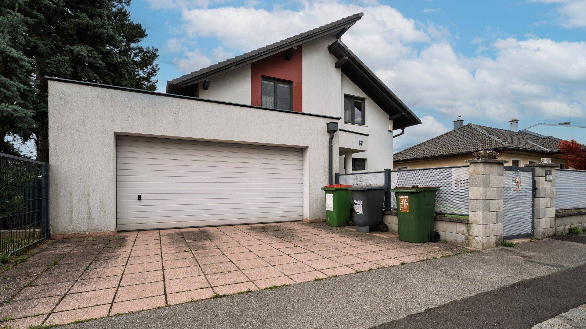 Hausfront - Straßenseite
