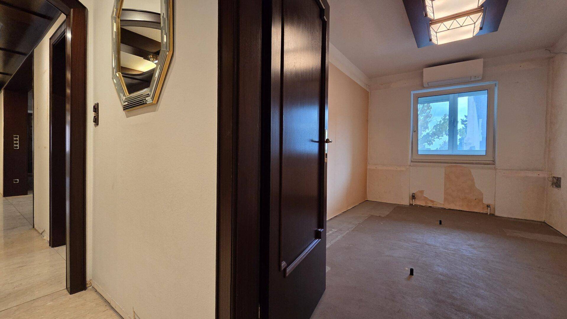 Zimmer - Richtung Vorraum