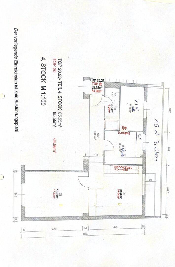 Grundrissplan einer Wohnung im 4. Stock mit Balkon und mehreren Zimmern.