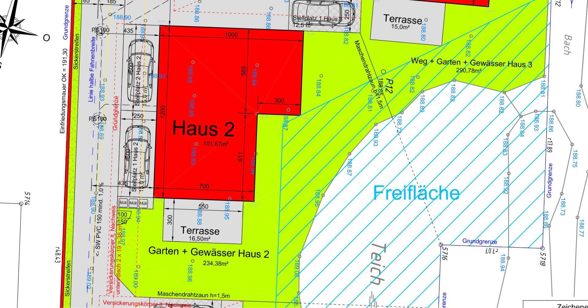 Lageplan des Grundstücks mit Freiflächen, einem Teich, Garten und Parkplätzen für Haus 2.