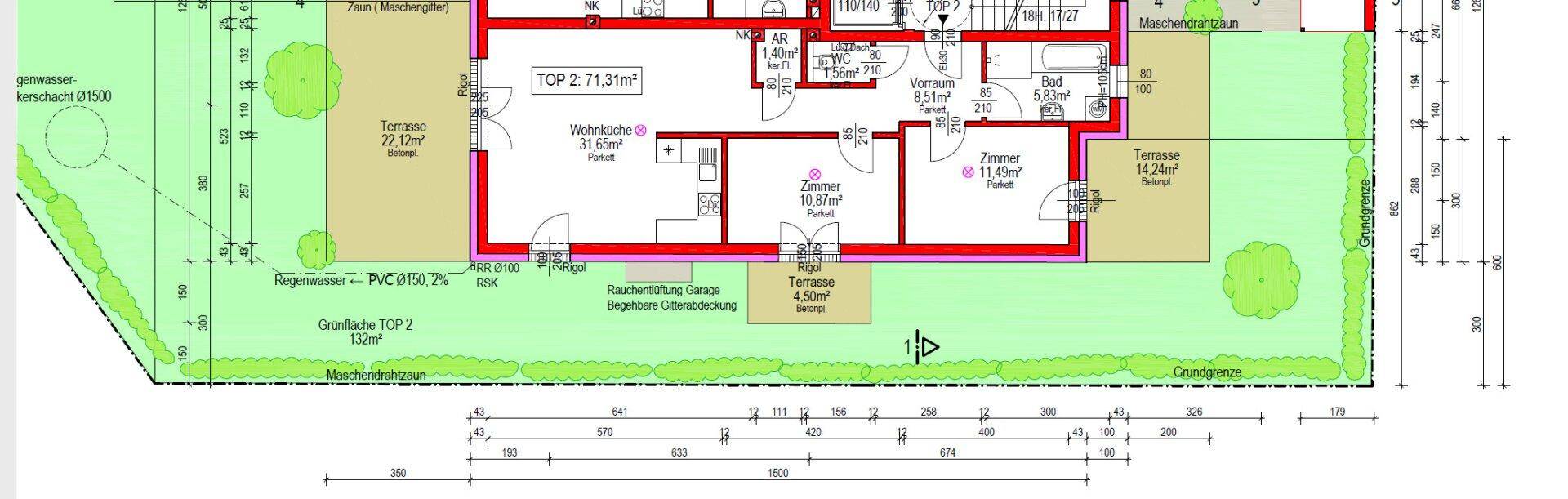 Grundriss des Erdgeschosses mit großem Garten, zwei Terrassen und offenem Wohnbereich.