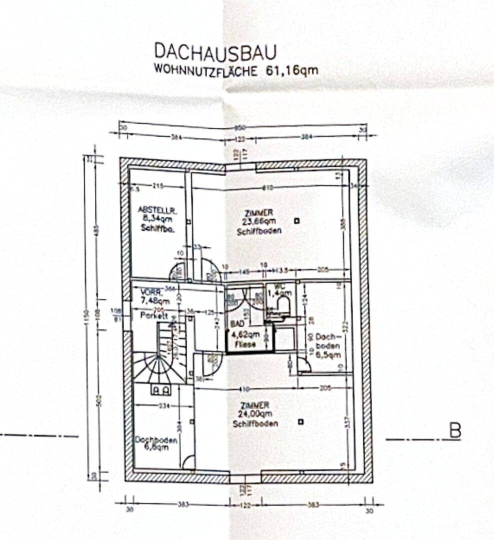 Grundriss des Dachausbaus mit zwei Zimmern, Bad und Abstellraum.