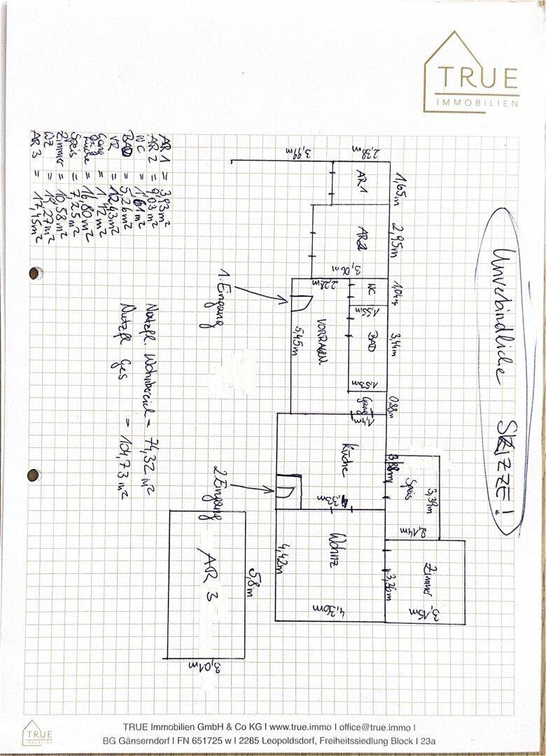 Handgezeichneter Grundriss mit Raumaufteilung, Maßen und handschriftlichen Notizen.