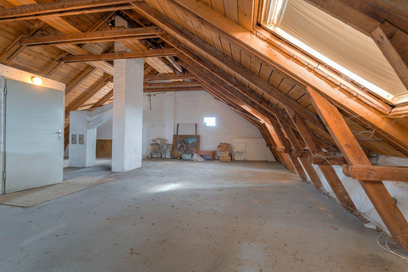 Dachgeschoß - ausbaubar