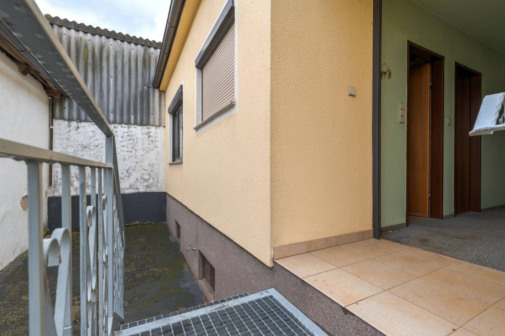 Rückseite / Terrasse