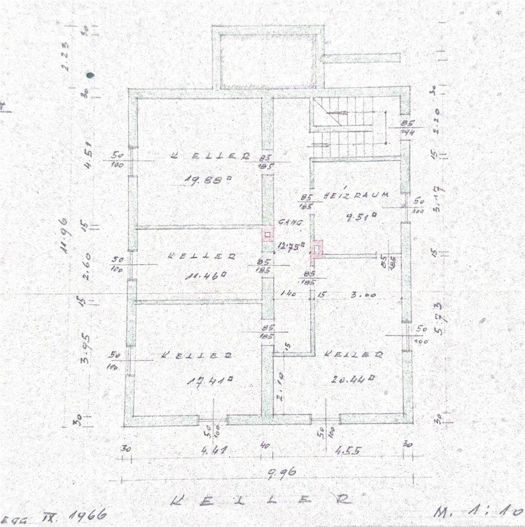 Handgezeichneter Grundriss des Kellergeschosses mit mehreren Kellerräumen und Heizraum.