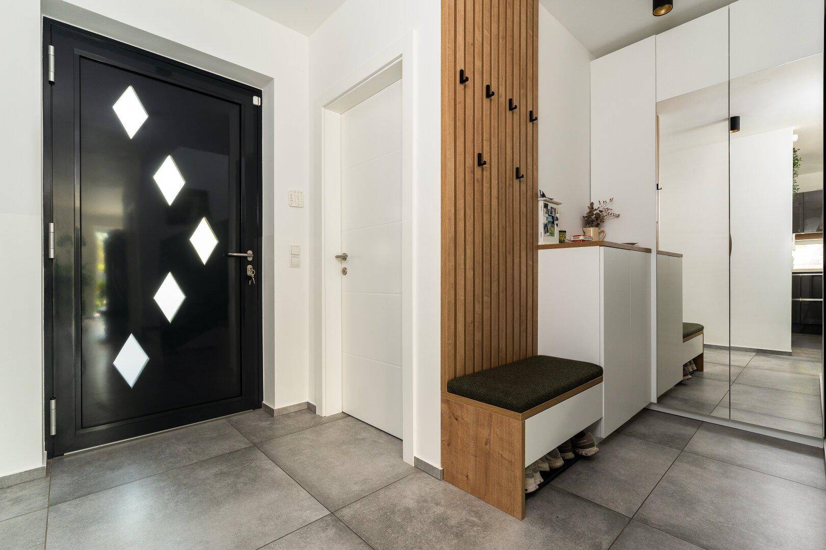 Erdgeschoß - Vorraum / Bad-WC