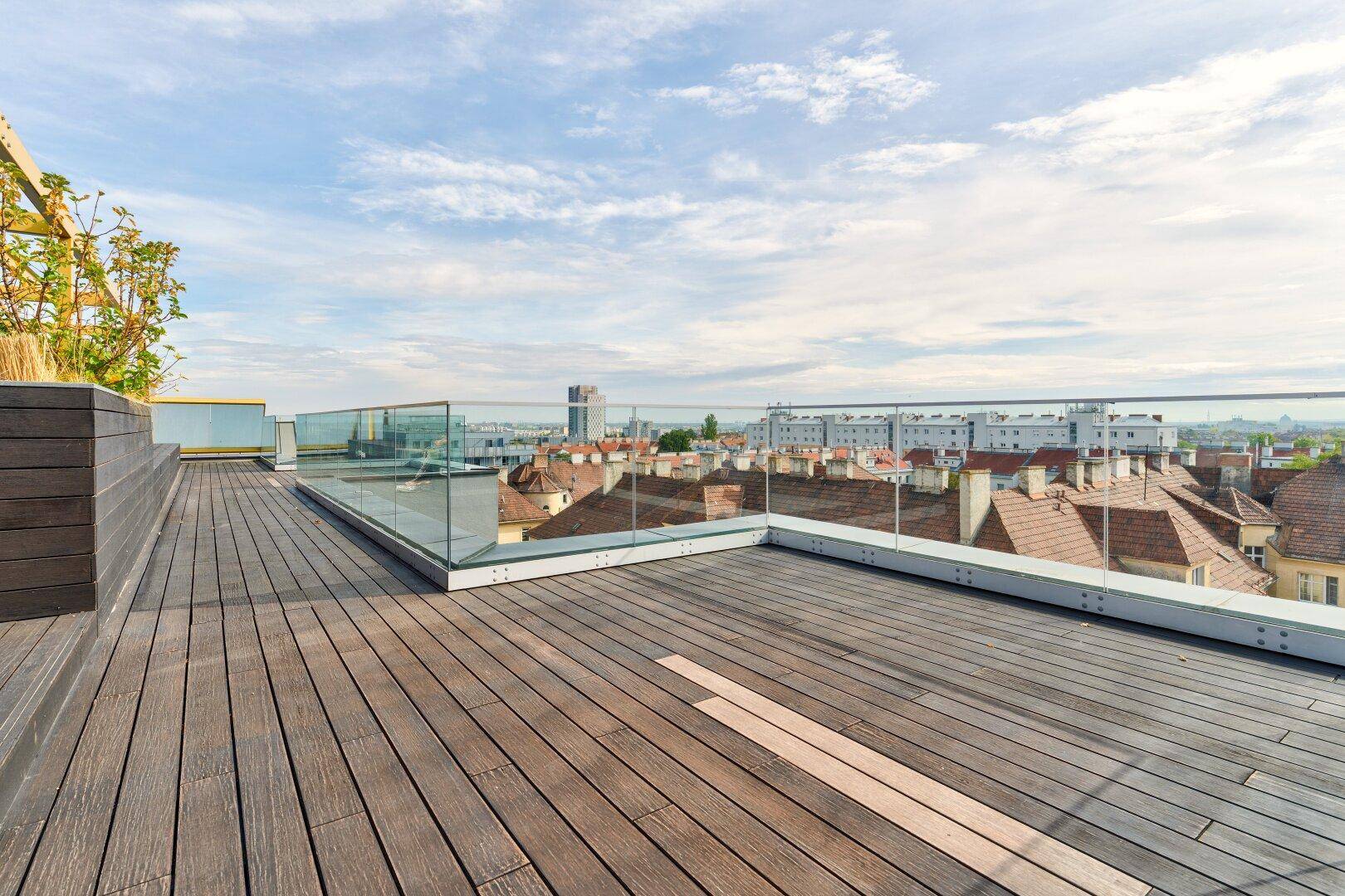 Ausblick Rooftop Pool
