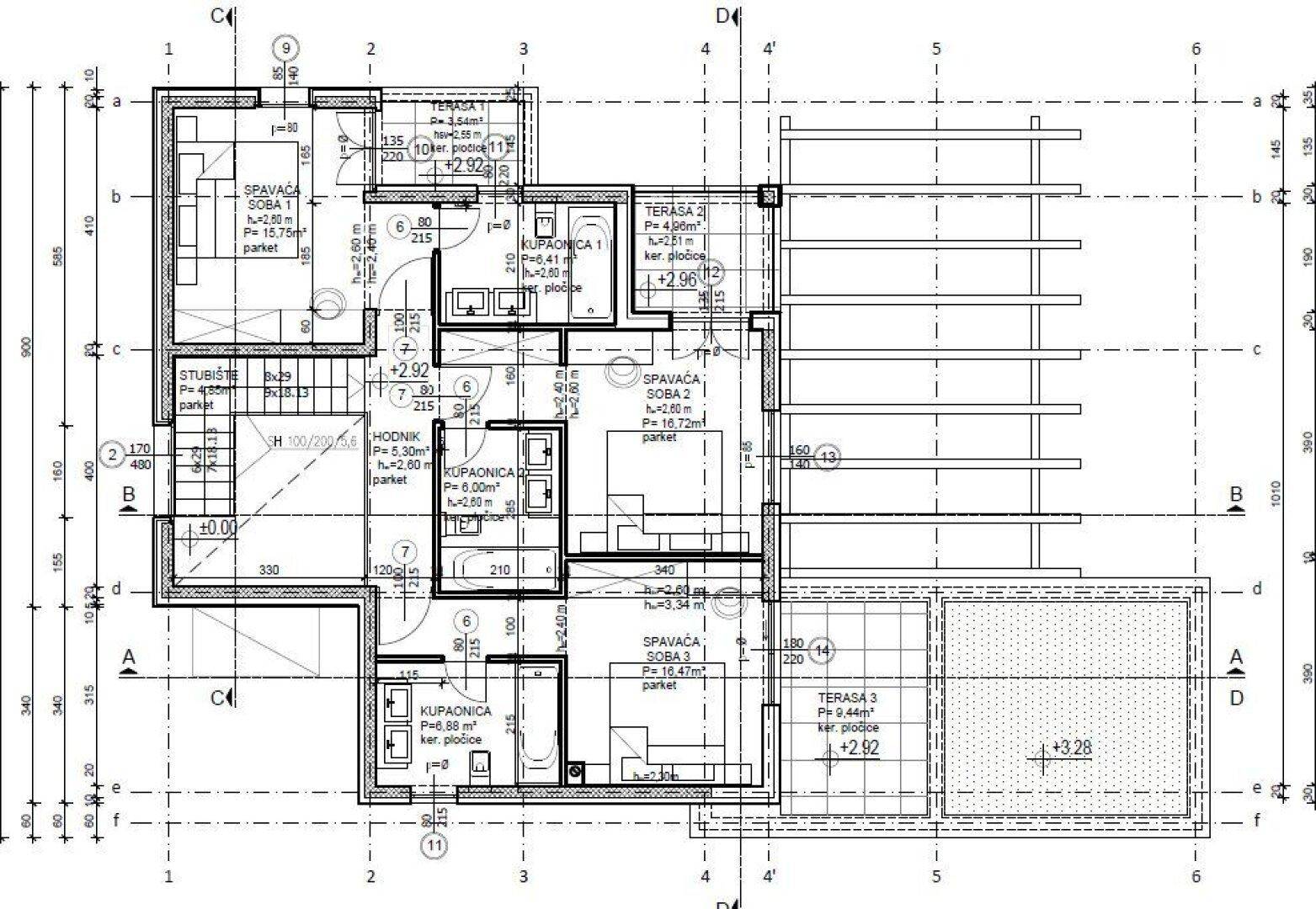 Grundriss des Obergeschosses mit drei Schlafzimmern, Bädern und Terrassen.