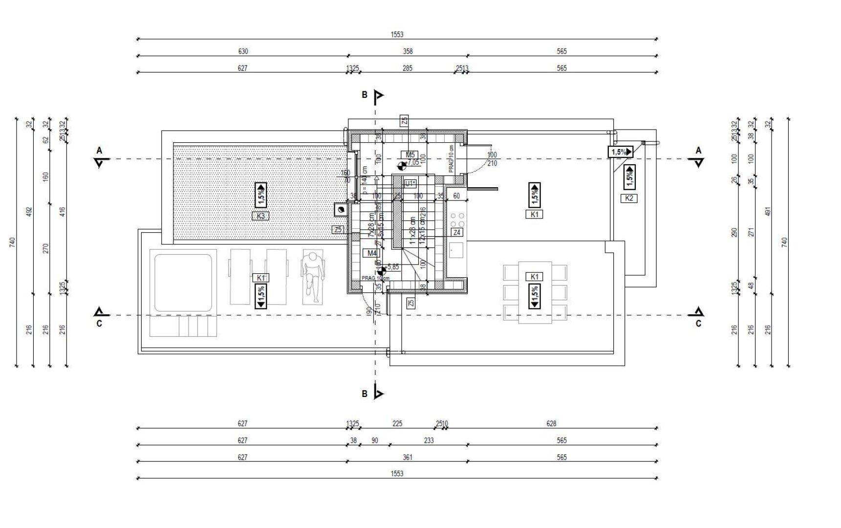 Grundriss des Dachgeschosses mit Dachterrasse und weiteren Räumen.