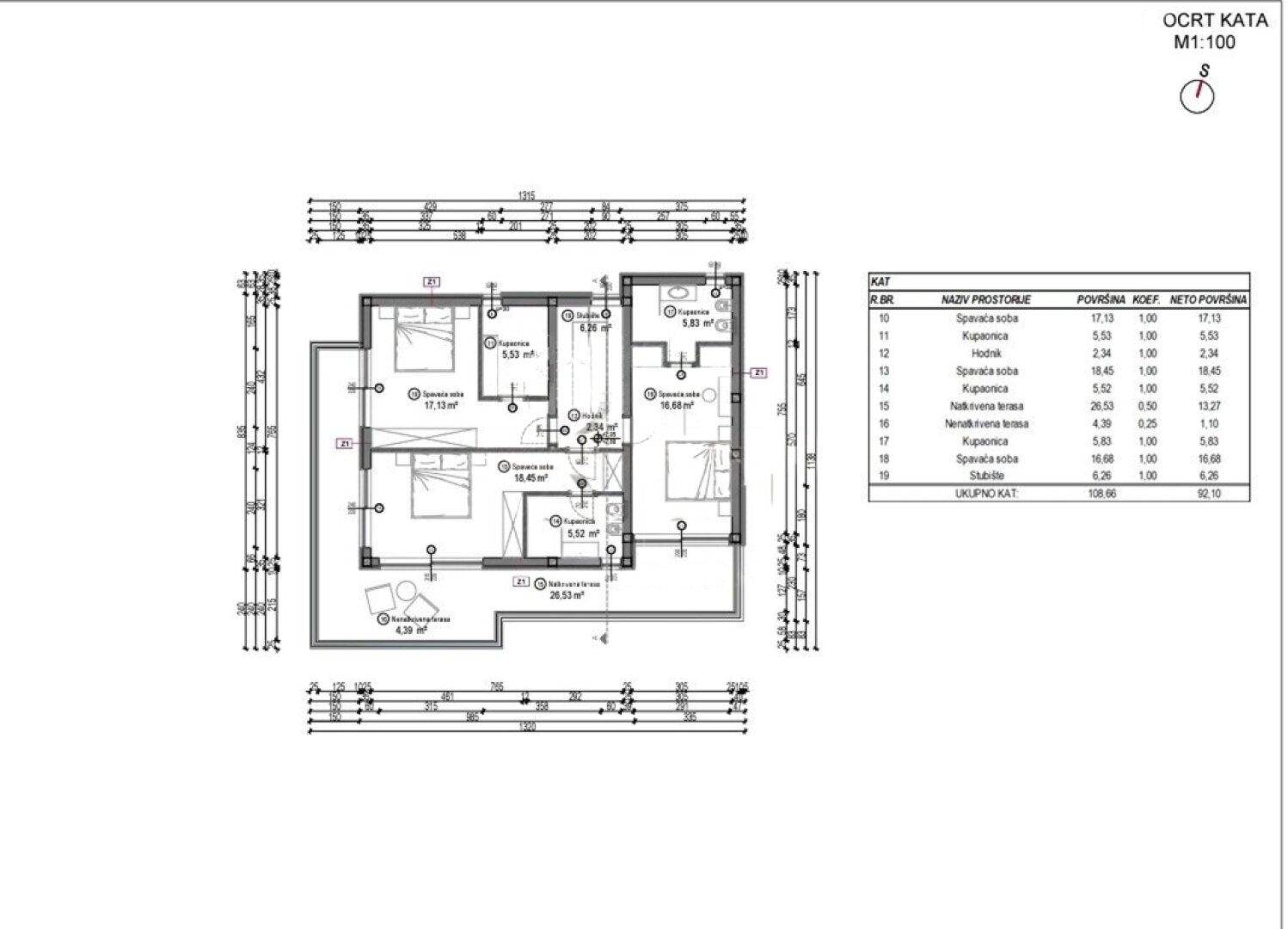 Technischer Grundriss des ersten Obergeschosses mit Schlafzimmern, Bädern und Balkon.