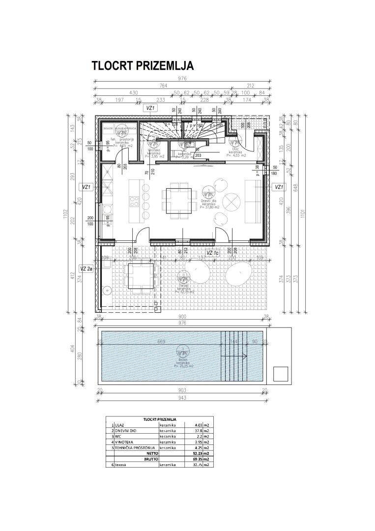 Grundriss des Erdgeschosses mit offenem Wohnbereich, Küche und Pool.