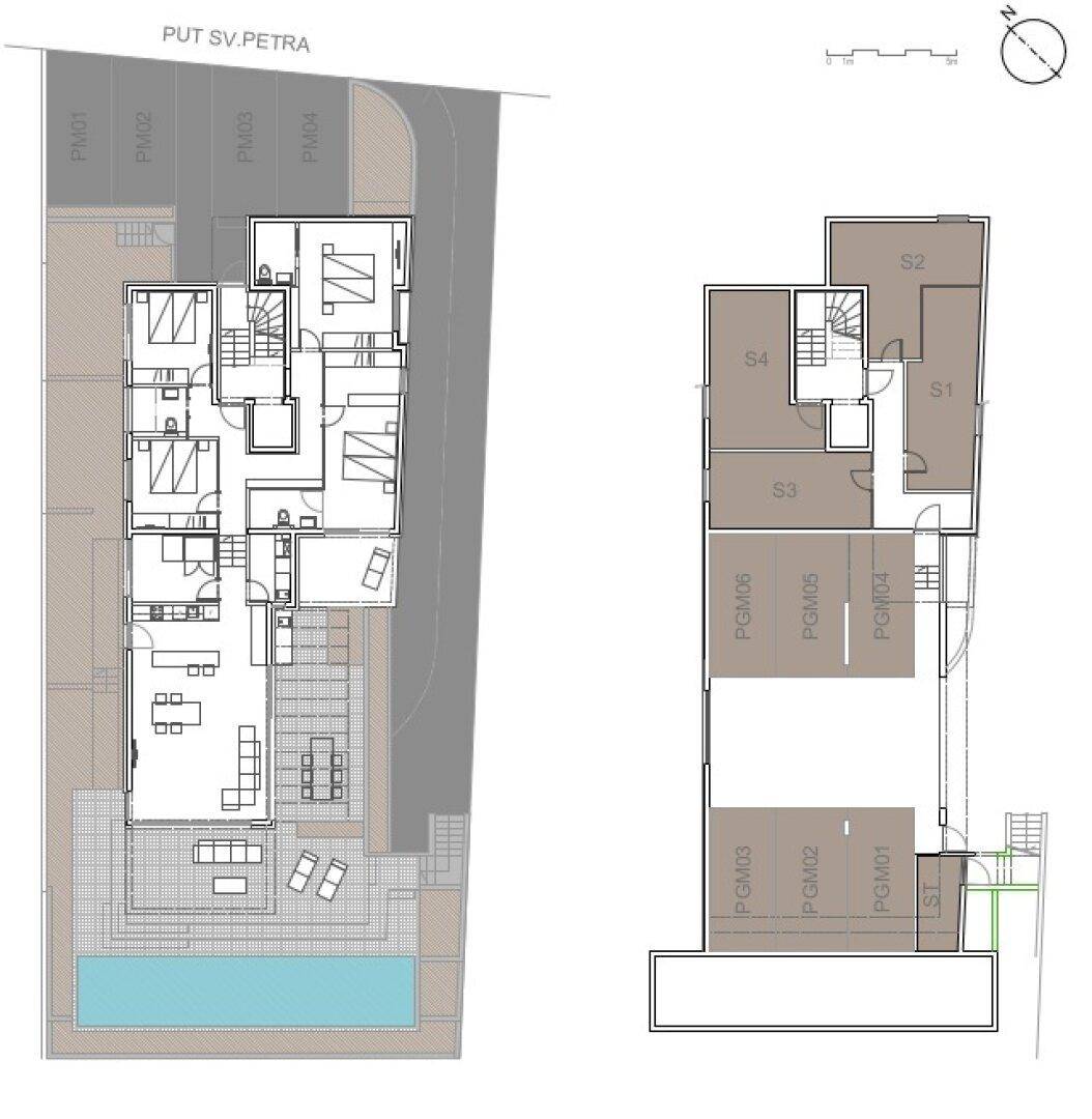 Grundriss zeigt zwei Ebenen mit Wohnbereichen, Pool, Parkplätzen und Abstellräumen.
