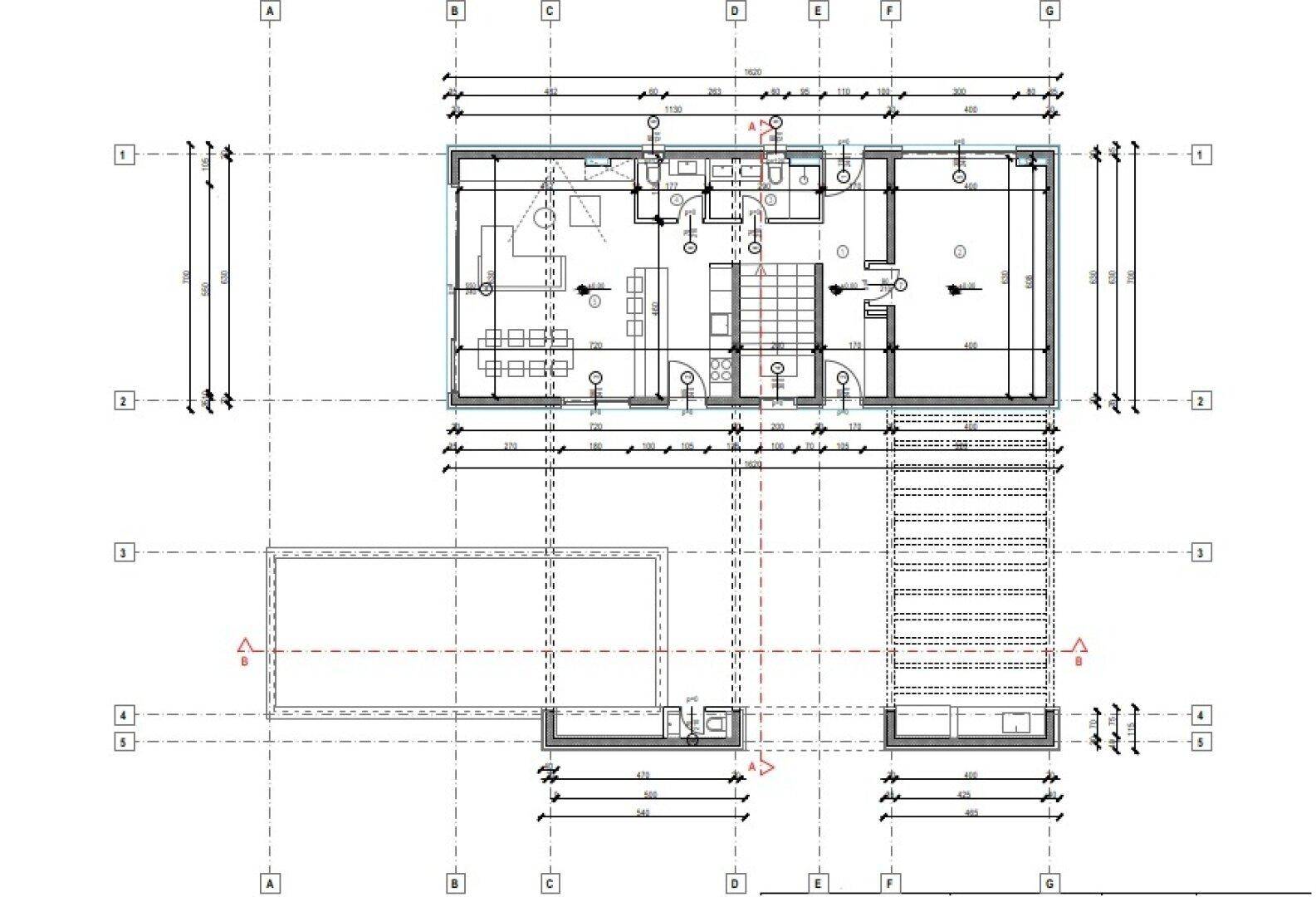 Detaillierter Grundriss des Erdgeschosses mit Wohnbereich, Küche und Außenpool.