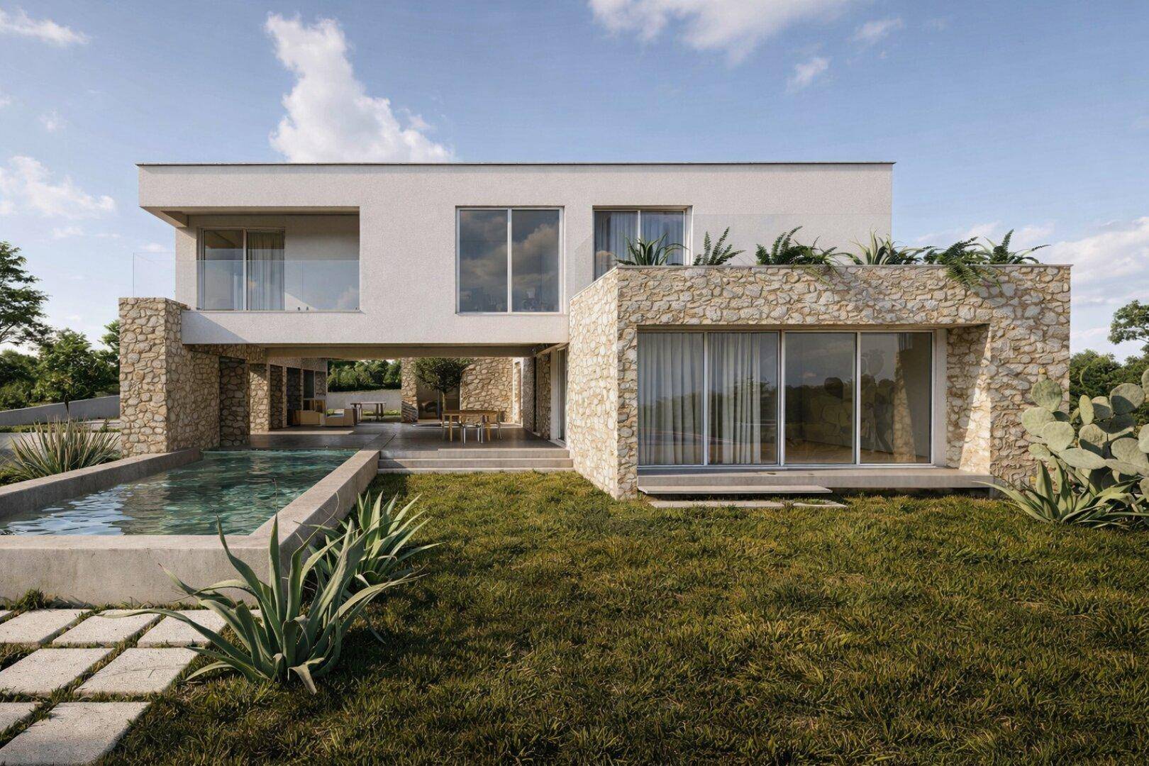 Moderne Villa bei Tag mit Pool, Steinfassade, großen Fenstern und weitläufigem Garten.