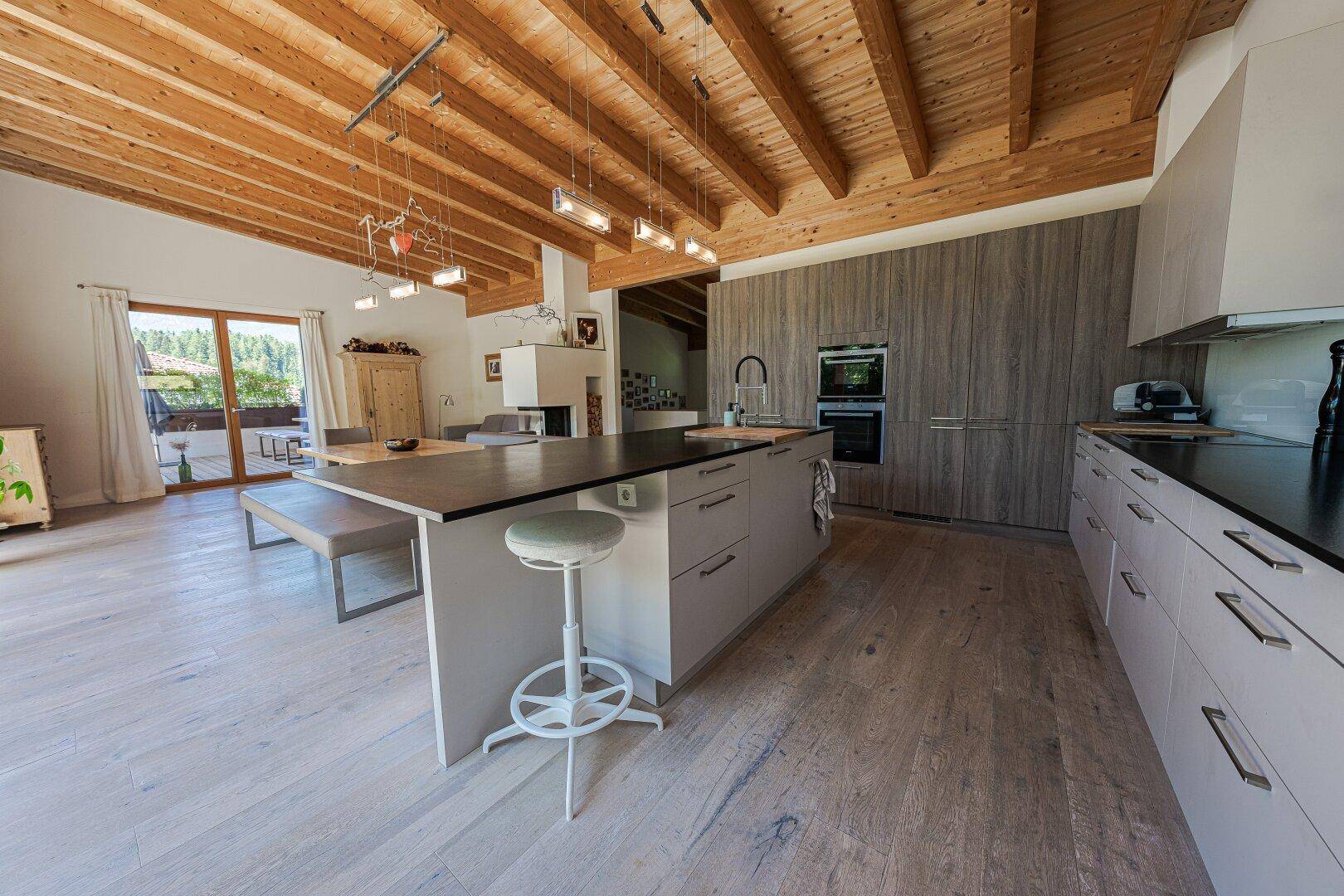 Architektenhaus in Schwoich: Modernes Wohnen im Einklang mit Natur und Energieeffizienz - Ansicht 4