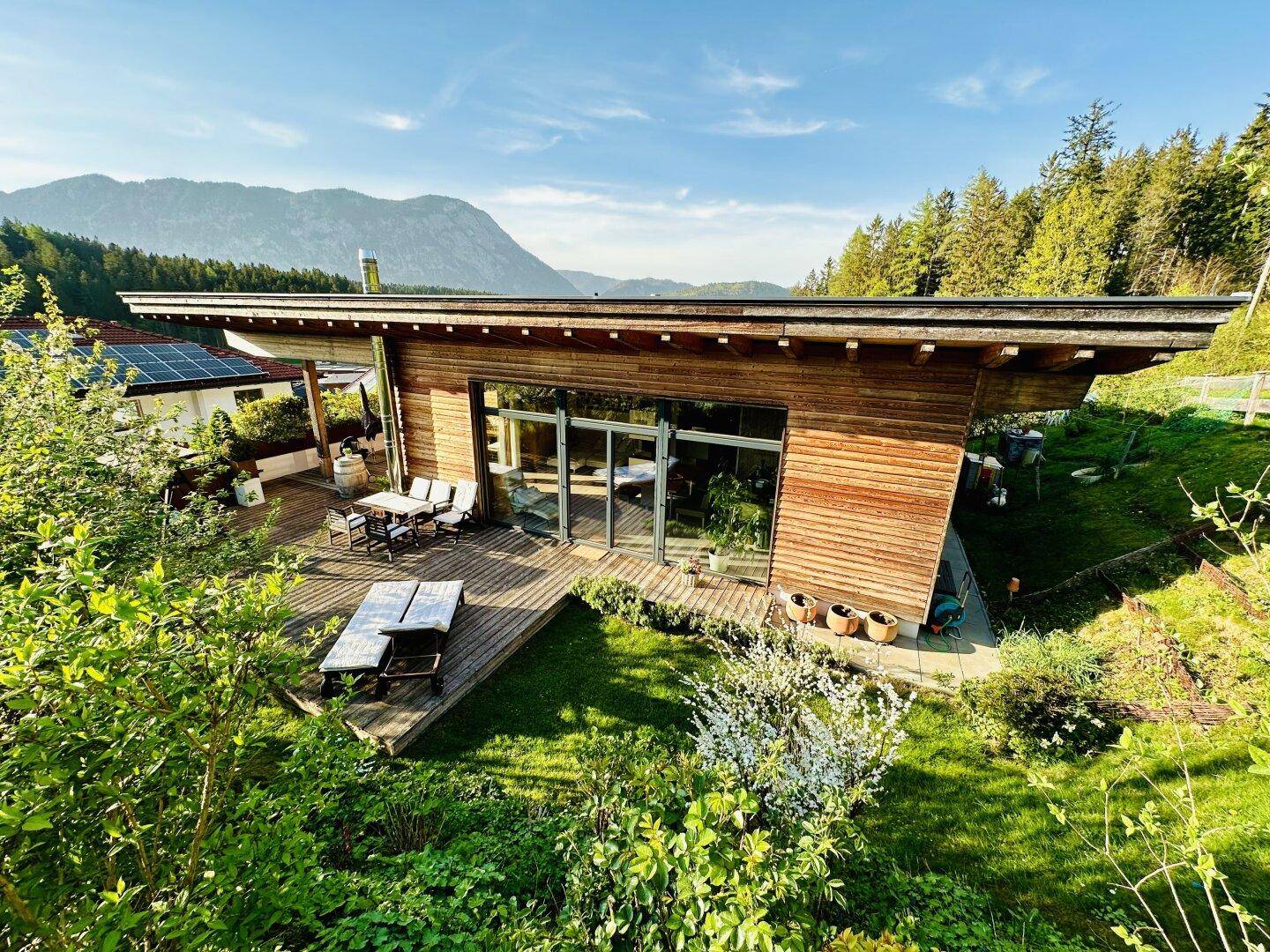 Architektenhaus in Schwoich: Modernes Wohnen im Einklang mit Natur und Energieeffizienz - Ansicht 2