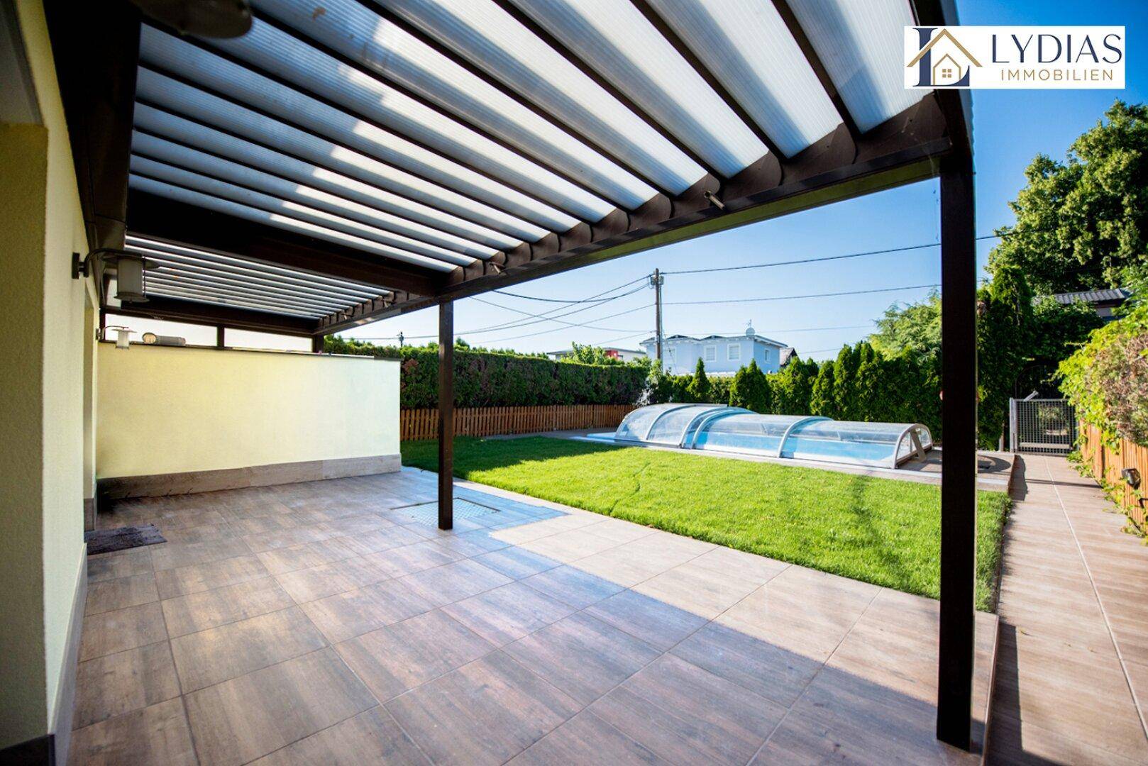 Terrasse, Garten mit Pool