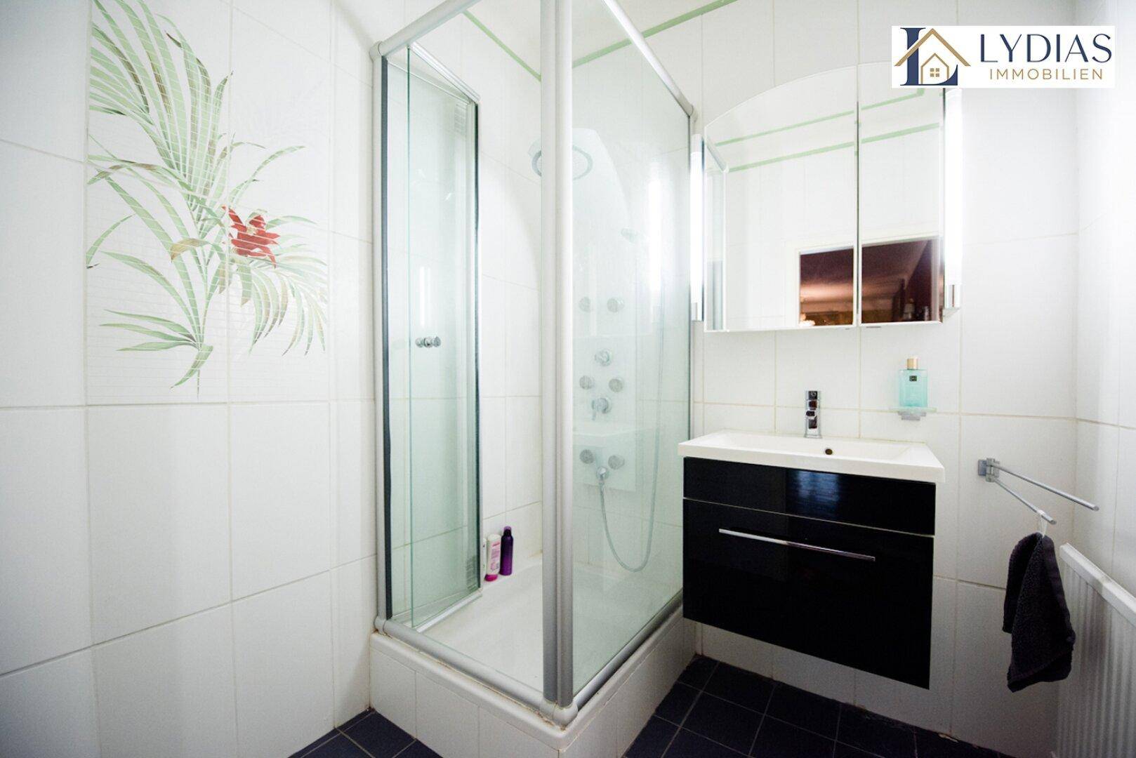 Bad mit Dusche
