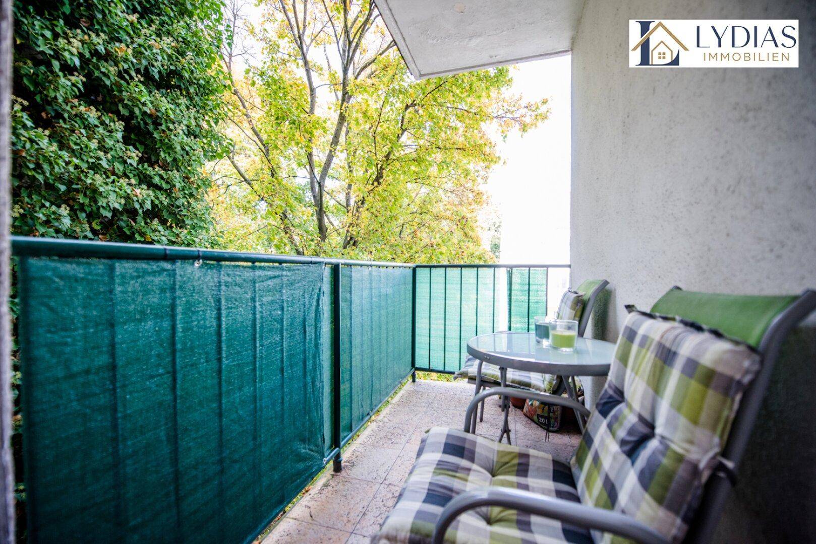 Balkon mit Blick ins Grüne