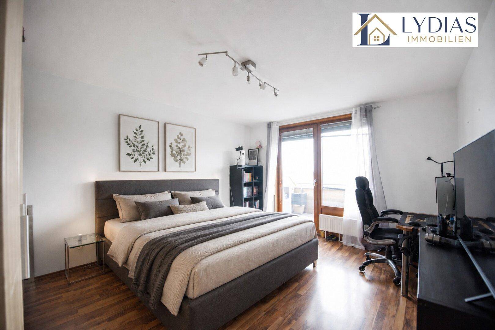Zimmer 1 mit Zugang zur Loggia