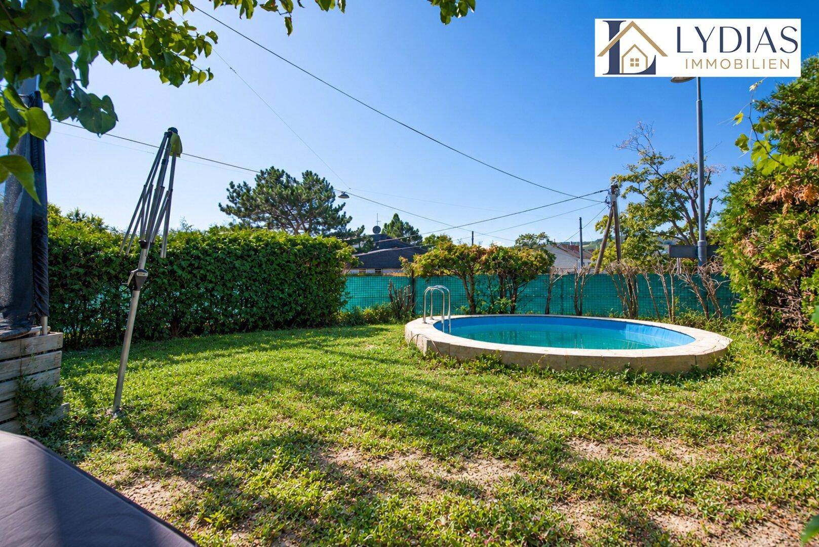 Garten mit Pool