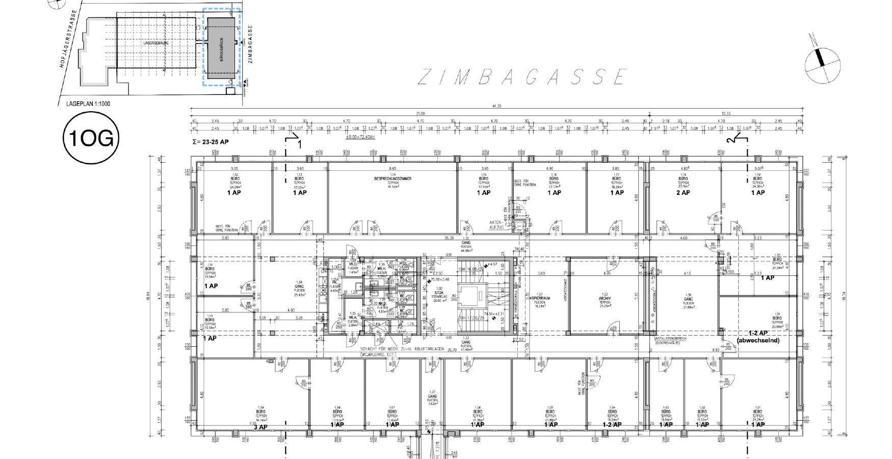 Detaillierter Grundriss einer Büroetage mit mehreren Räumen und zentralem Treppenhaus.