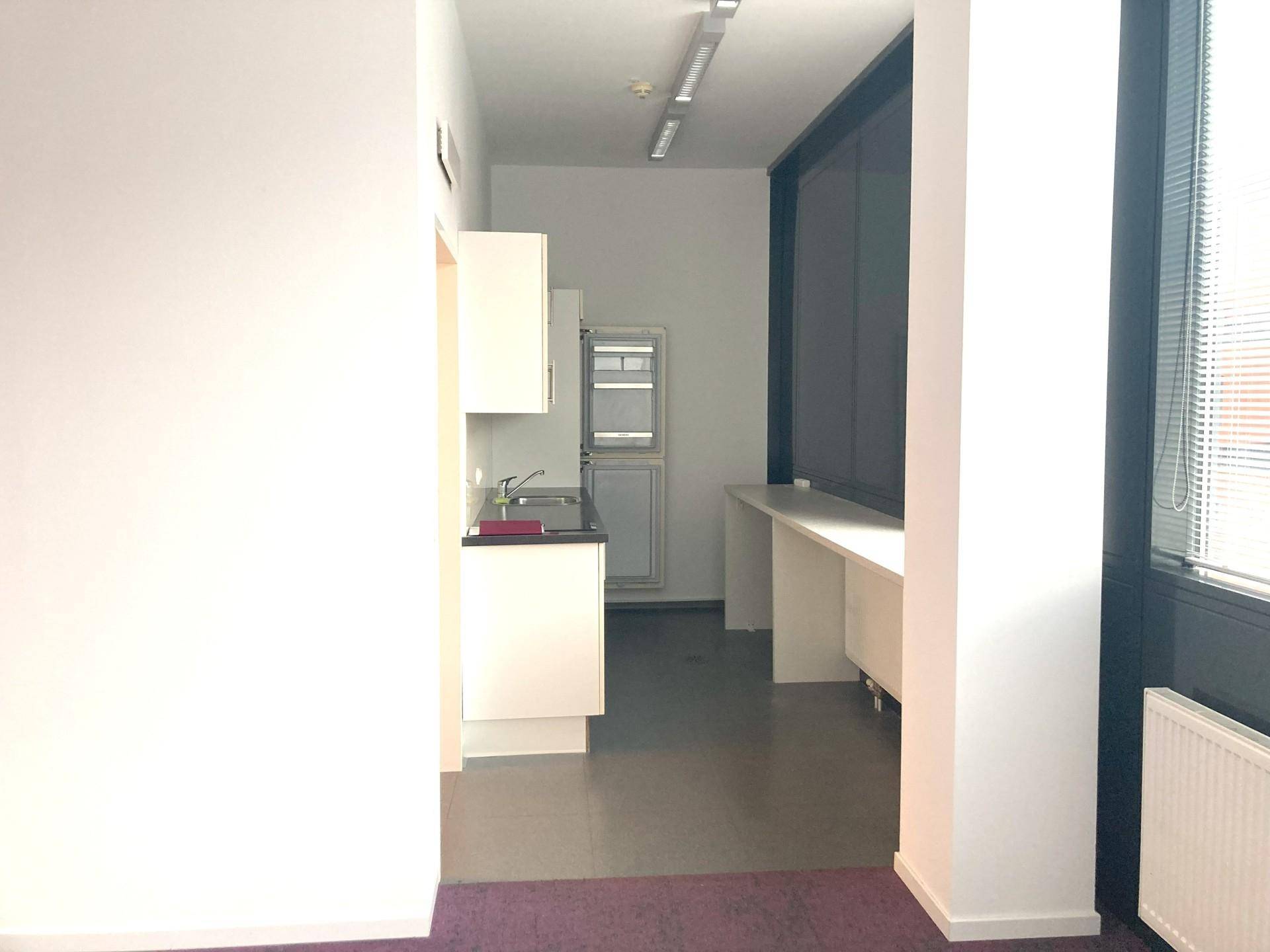 20241024_075010580_iOS