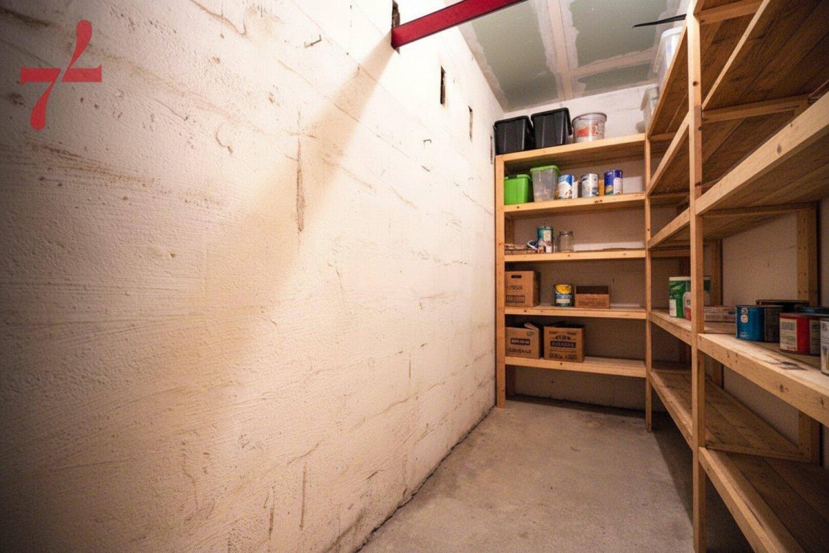 Keller mit Einrichtungsvorschlag