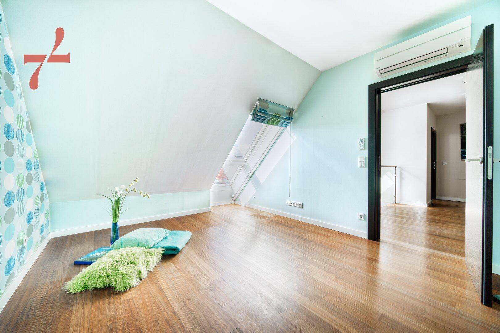 Room 4
