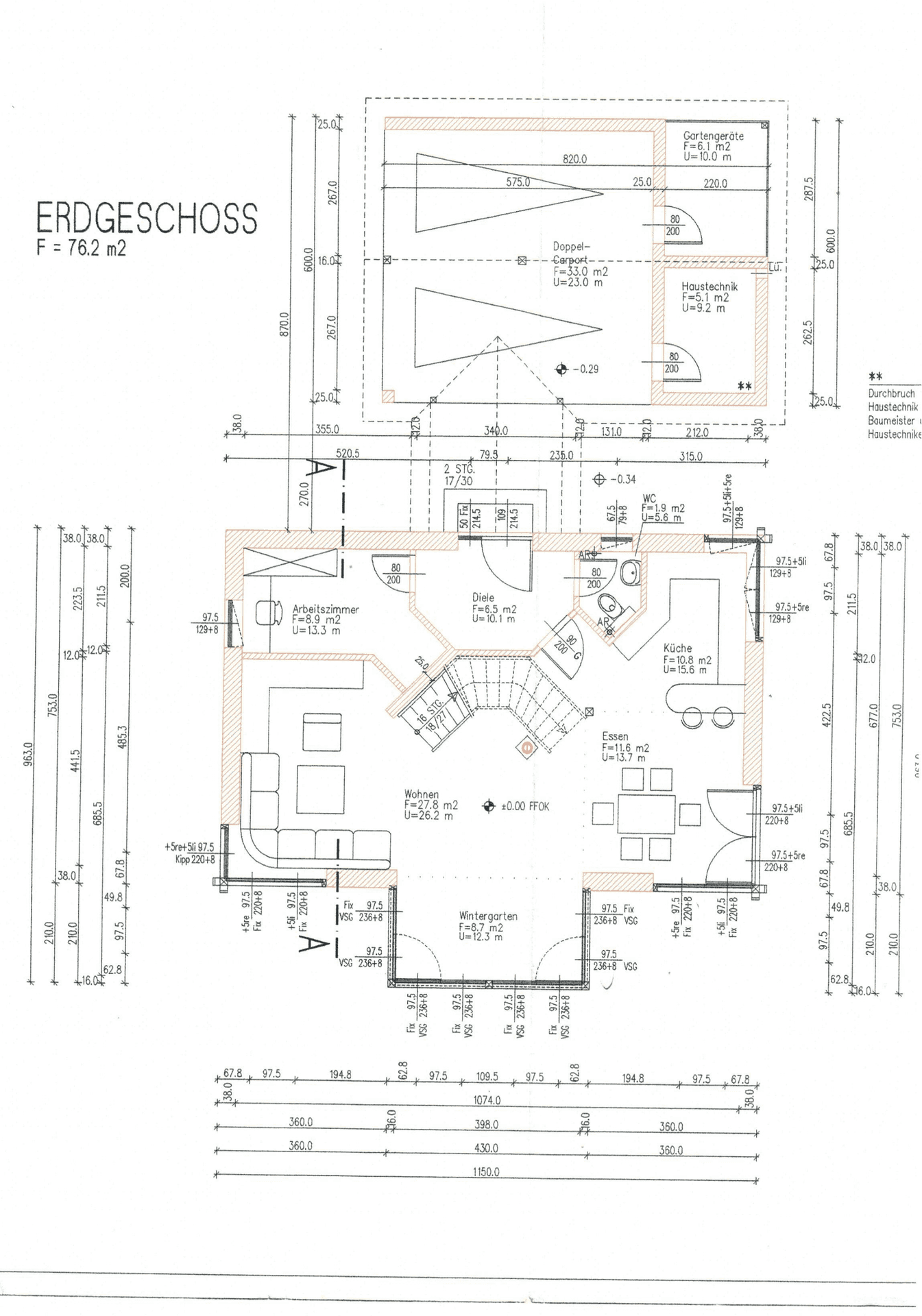 Grundriss des Erdgeschosses mit Wohnbereich, Küche, Wintergarten und Doppelcarport.