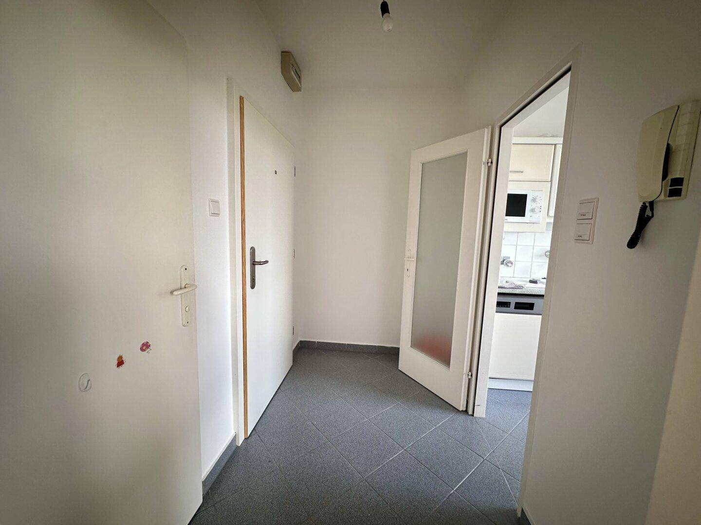 Modernes Wohnen in zentraler Lage - 64 m² Wohnung Nähe Strandbad, Fernblick – pohled 6