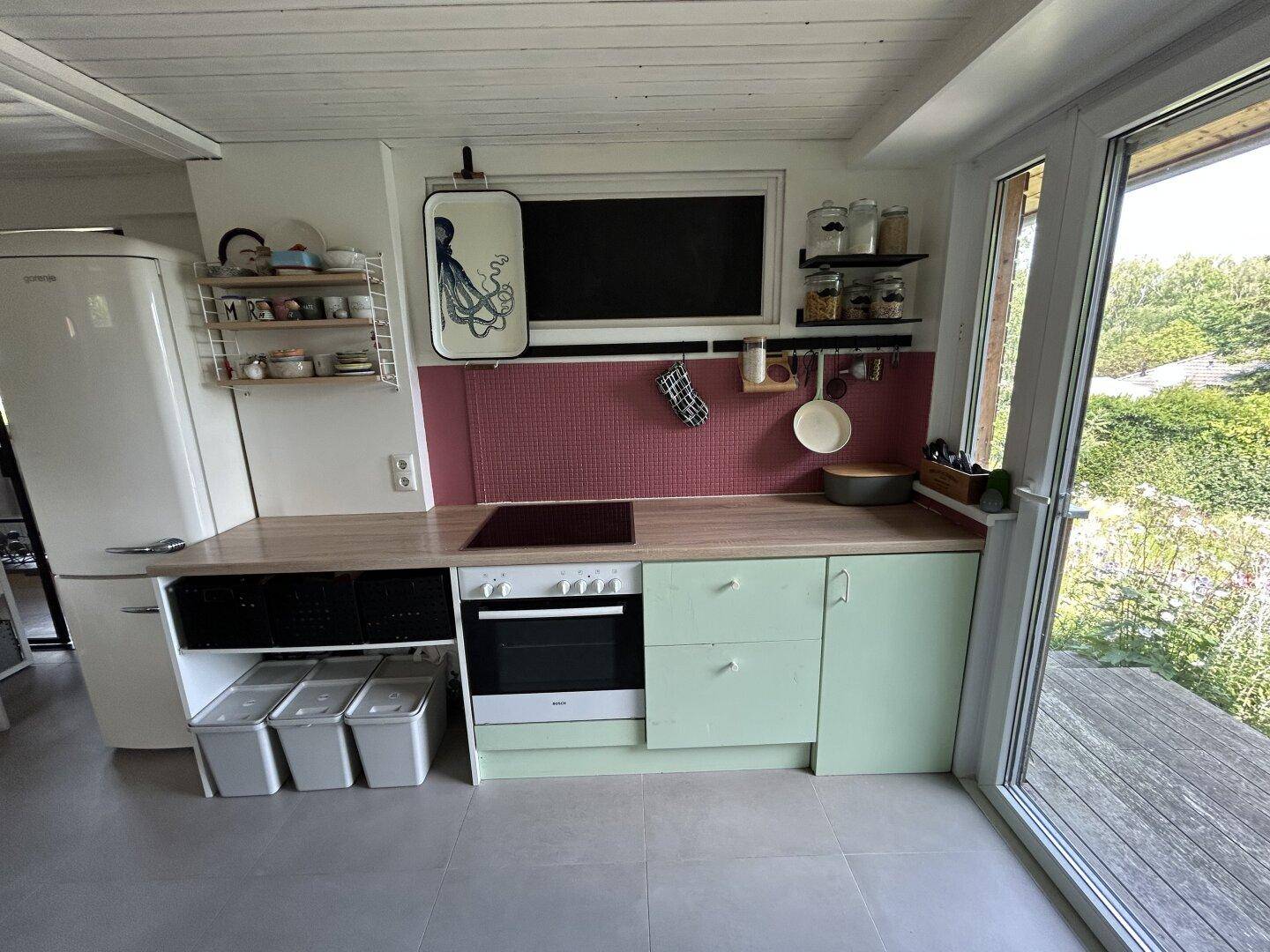 DIREKT AM SEE. MODERN. BESONDERS! Hochwertiger Bungalow in idyllischer Lage - Więcej