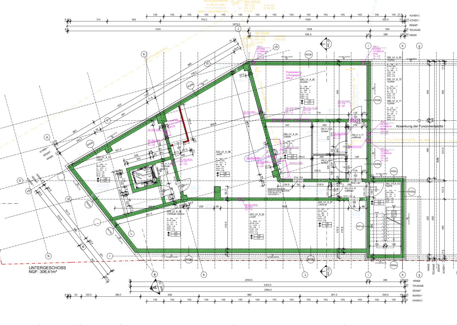 Technischer Grundriss des Untergeschosses mit detaillierten Maßen und Installationshinweisen für Lagerbereiche.