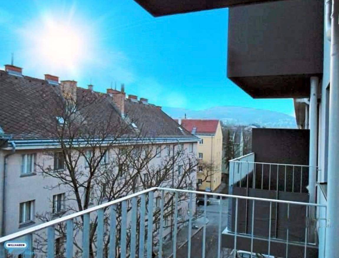 2 Zimmer im 4. Stock mit sonnigen Südwestbalkon Nähe UBahn - Ansicht 2