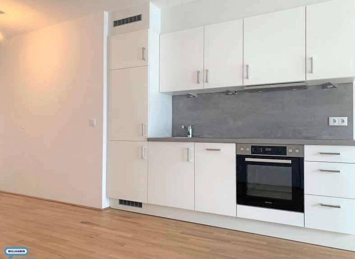 2 Zimmer im 4. Stock mit sonnigen Südwestbalkon Nähe UBahn - Ansicht 4