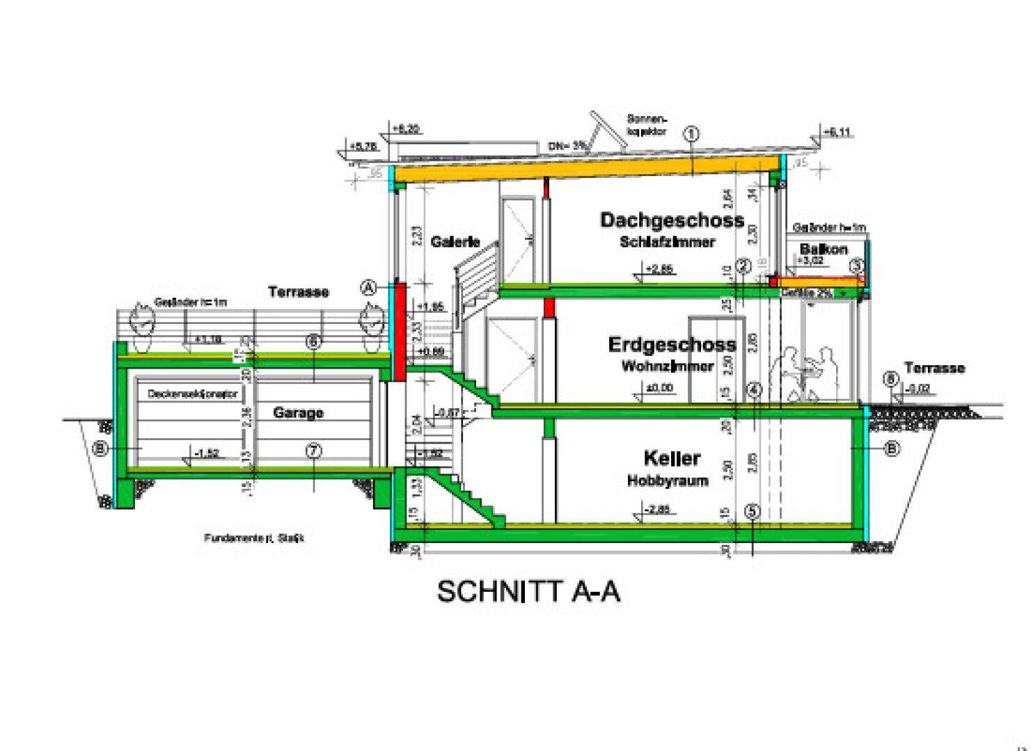 Gebäudeschnitt A-A zeigt die Aufteilung von Keller, Erdgeschoss und Dachgeschoss mit Garage und Terrassen.