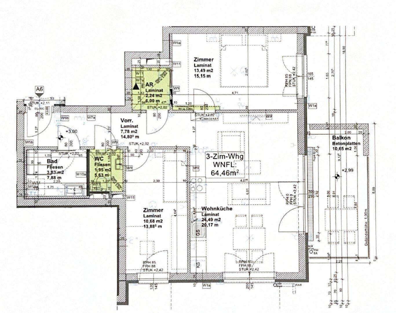 Grundriss einer 3-Zimmer-Wohnung mit Balkon und separatem WC, zeigt die Raumaufteilung.