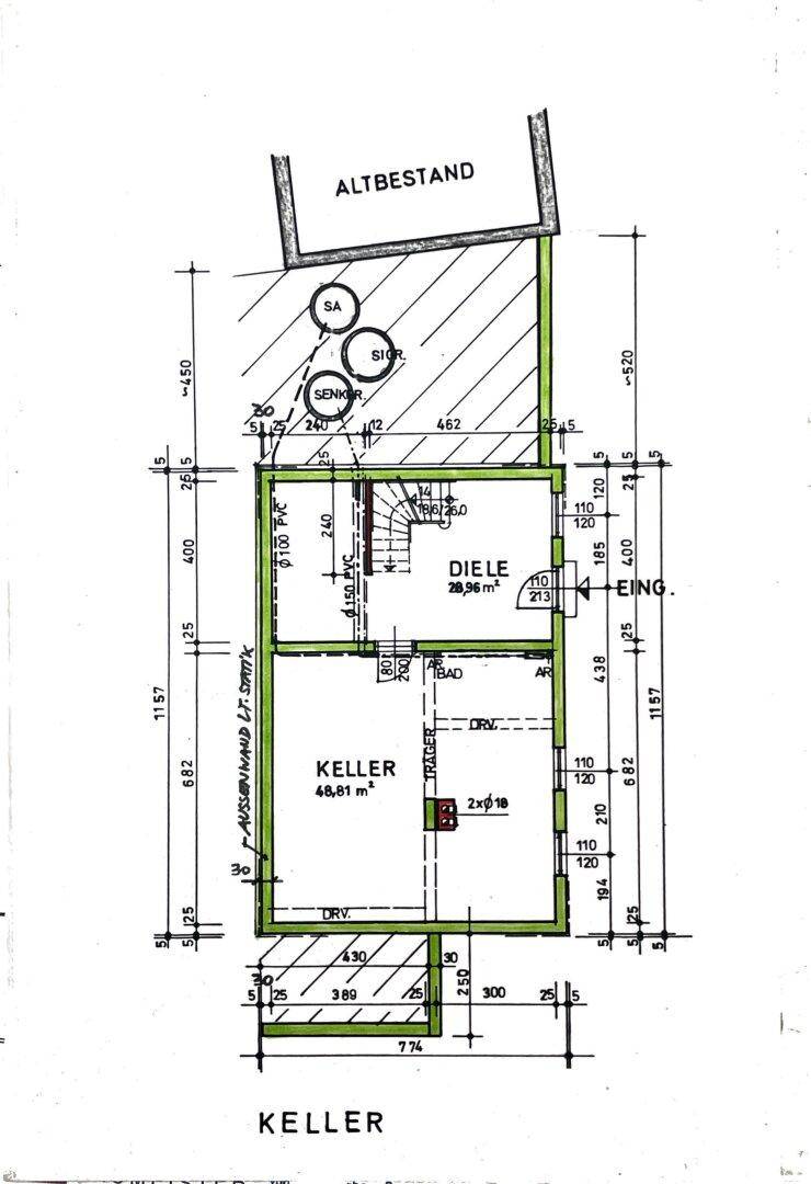 Grundriss des Kellers mit großem Kellerraum und Diele, inklusive Außenwanddetails und Treppenaufgang.