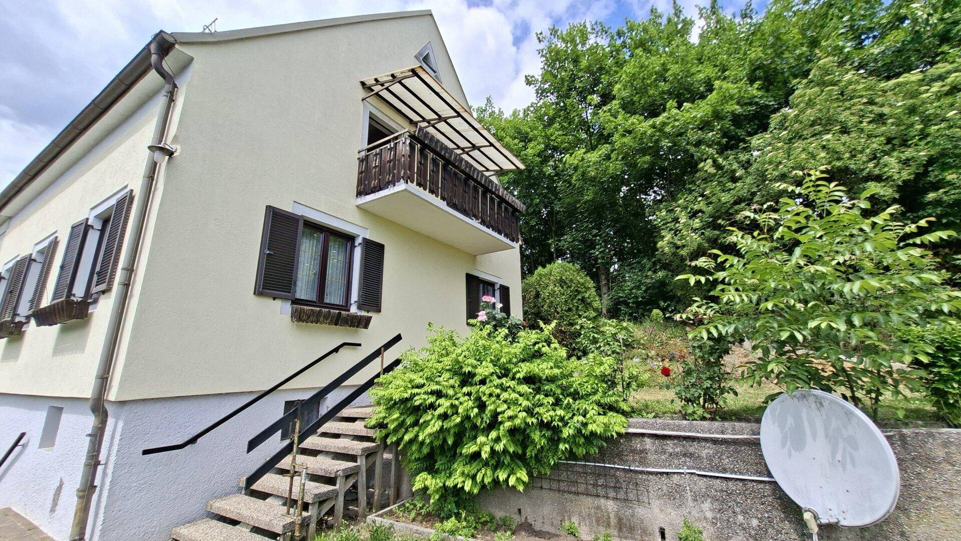6-Zimmer-Haus in Wöllersdorf mit Balkon, Garage und Garten - Ansicht 4