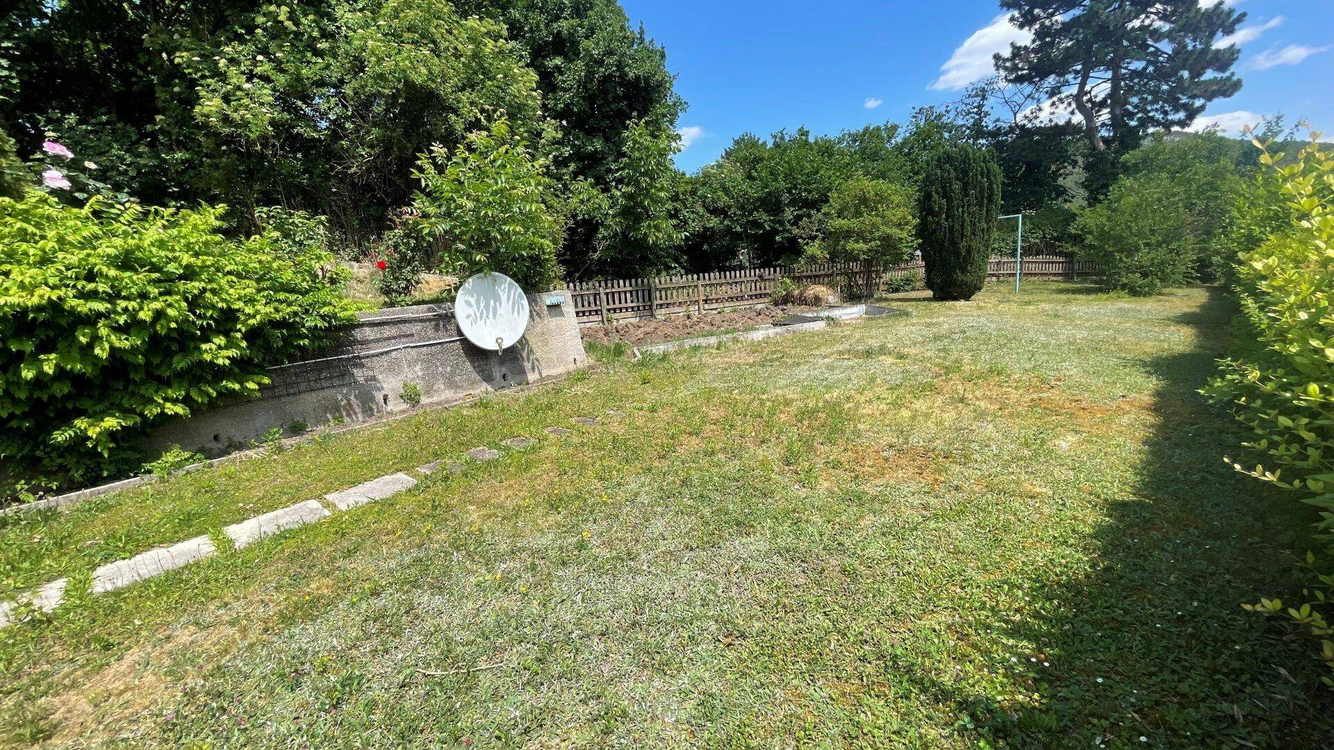 6-Zimmer-Haus in Wöllersdorf mit Balkon, Garage und Garten - Ansicht 6
